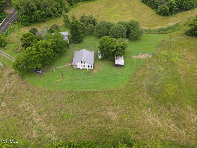 2759 A J Osborne Highway, Blackwater, VA 24221