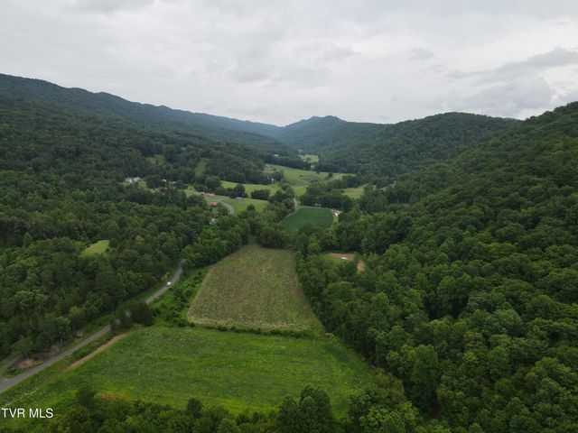 2759 A J Osborne Highway, Blackwater, VA 24221