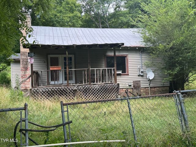 2759 A J Osborne Highway, Blackwater, VA 24221