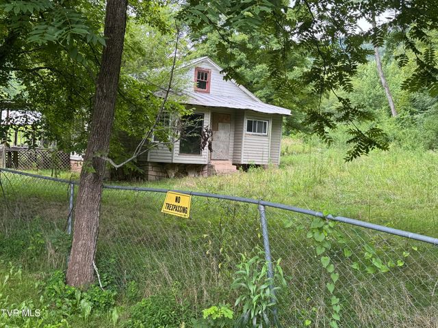 2759 A J Osborne Highway, Blackwater, VA 24221