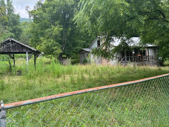 2759 A J Osborne Highway, Blackwater, VA 24221