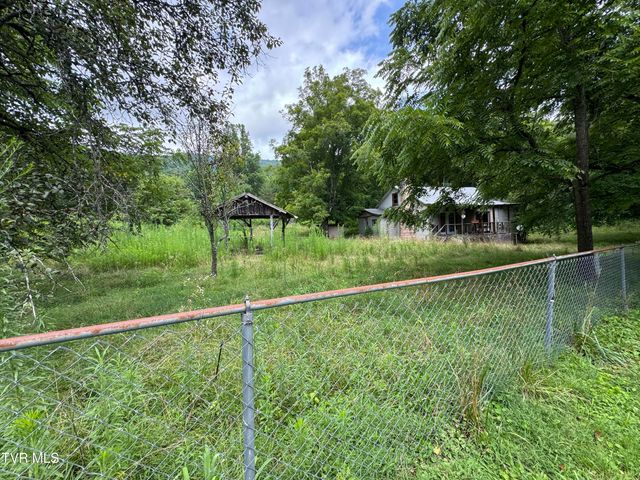 2759 A J Osborne Highway, Blackwater, VA 24221