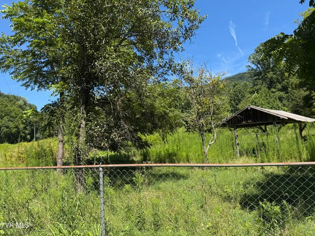 2759 A J Osborne Highway, Blackwater, VA 24221