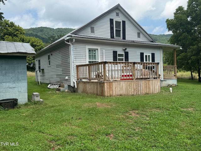 2759 A J Osborne Highway, Blackwater, VA 24221
