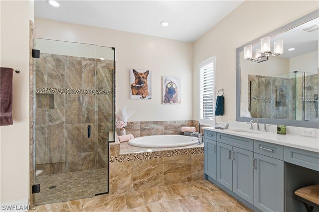 2935 2nd AVE NE, Naples, FL 34120