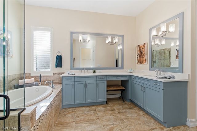 2935 2nd AVE NE, Naples, FL 34120