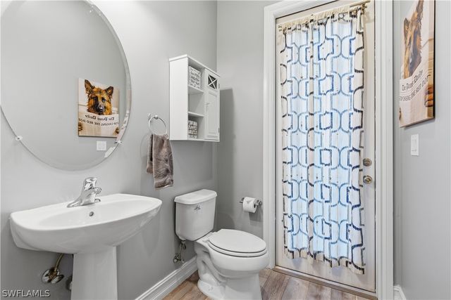 2935 2nd AVE NE, Naples, FL 34120