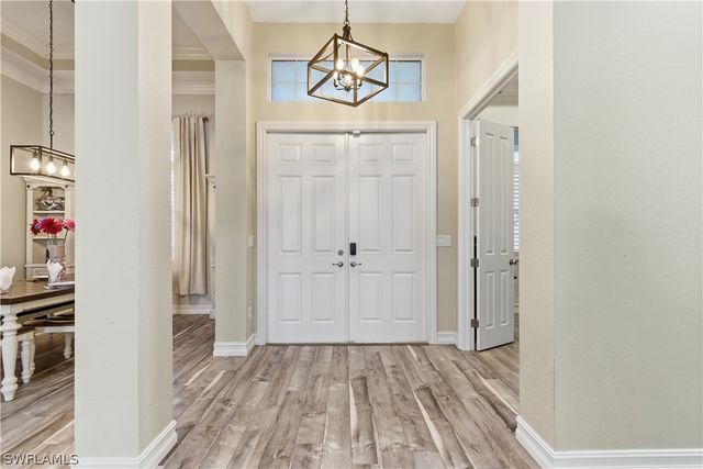 2935 2nd AVE NE, Naples, FL 34120