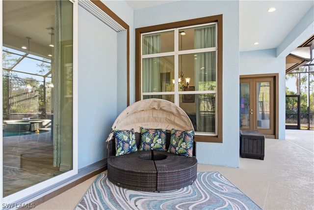 2935 2nd AVE NE, Naples, FL 34120