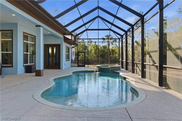 2935 2nd AVE NE, Naples, FL 34120