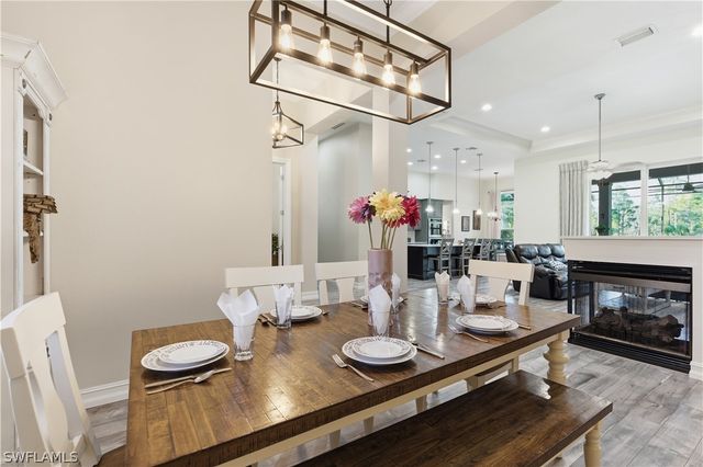 2935 2nd AVE NE, Naples, FL 34120