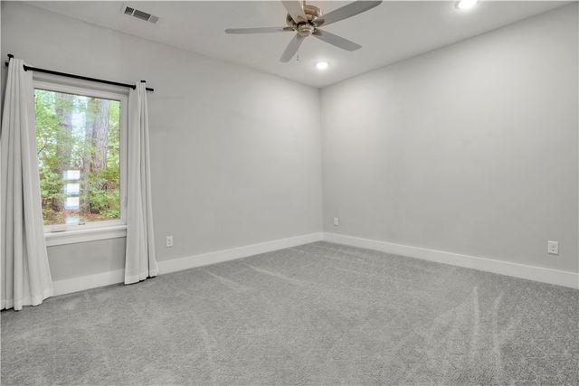 1572 N Desoto Place, Fayetteville, AR 72703