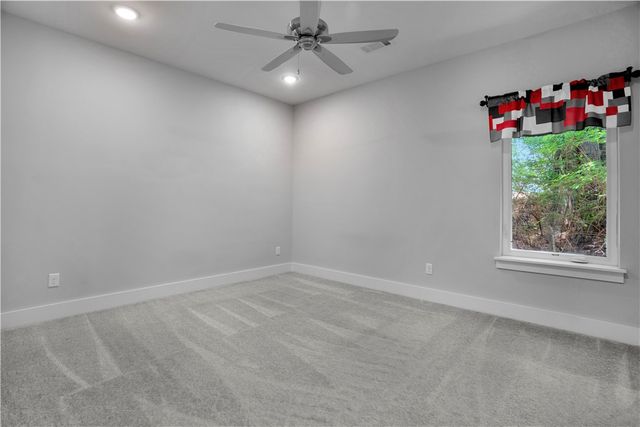 1572 N Desoto Place, Fayetteville, AR 72703