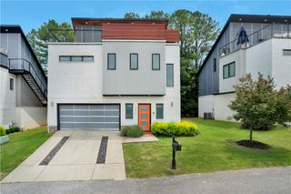 1572 N Desoto Place, Fayetteville, AR 72703