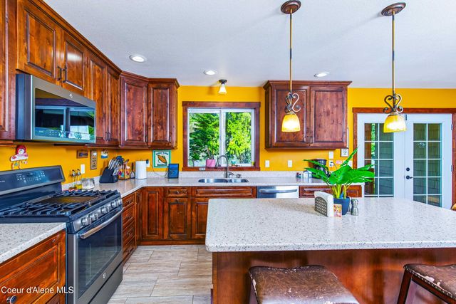 241 N. River Lake Dr., Clark Fork, ID 83811