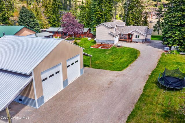 241 N. River Lake Dr., Clark Fork, ID 83811