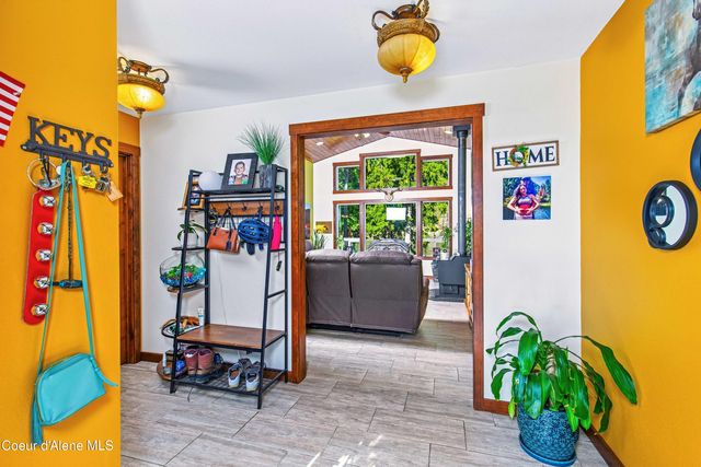 241 N. River Lake Dr., Clark Fork, ID 83811