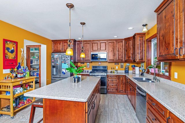 241 N. River Lake Dr., Clark Fork, ID 83811