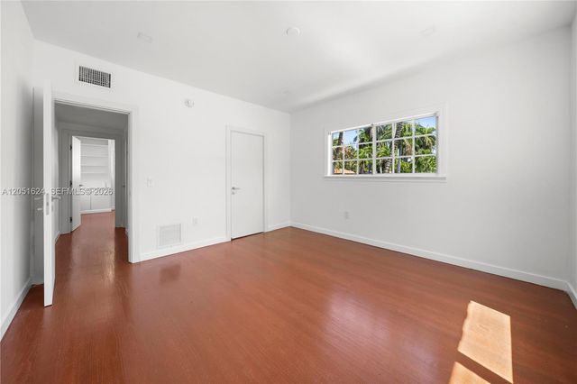 5824 Alton Road, Miami Beach, FL 33140