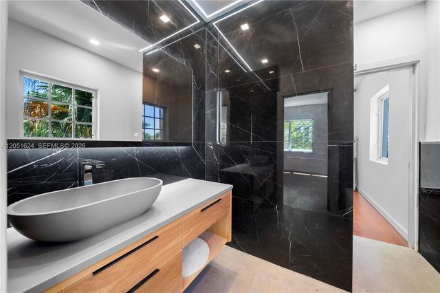 5824 Alton Road, Miami Beach, FL 33140