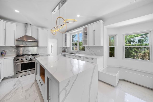 5824 Alton Road, Miami Beach, FL 33140