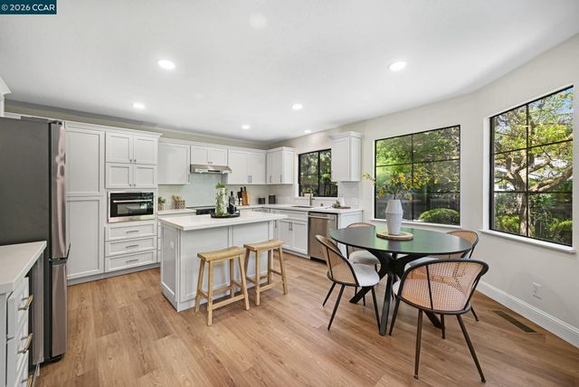 125 Baja Ln, Walnut Creek, CA 94595