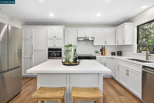 125 Baja Ln, Walnut Creek, CA 94595