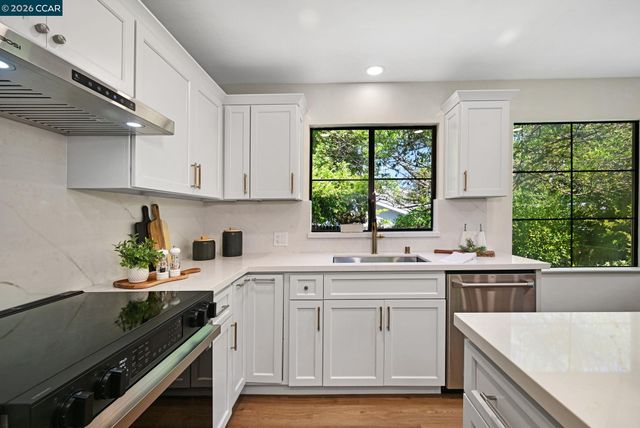 125 Baja Ln, Walnut Creek, CA 94595