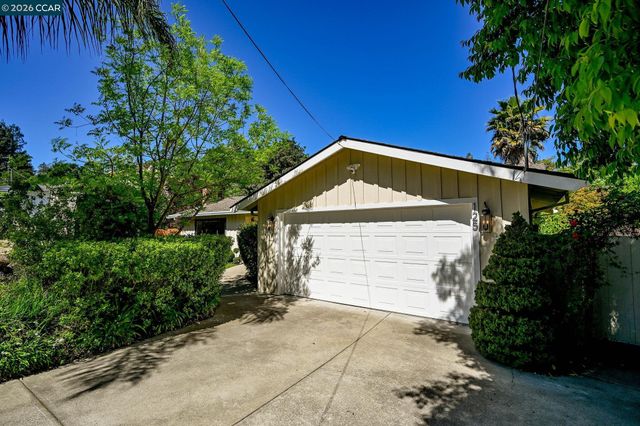 125 Baja Ln, Walnut Creek, CA 94595