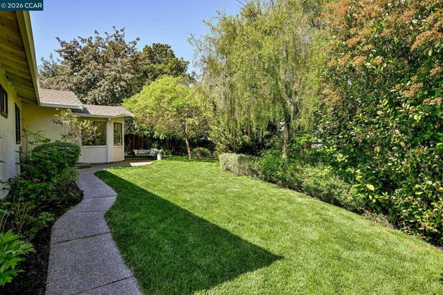125 Baja Ln, Walnut Creek, CA 94595