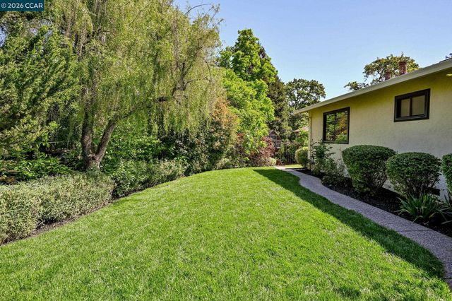 125 Baja Ln, Walnut Creek, CA 94595