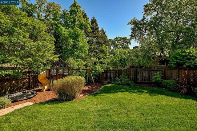 125 Baja Ln, Walnut Creek, CA 94595