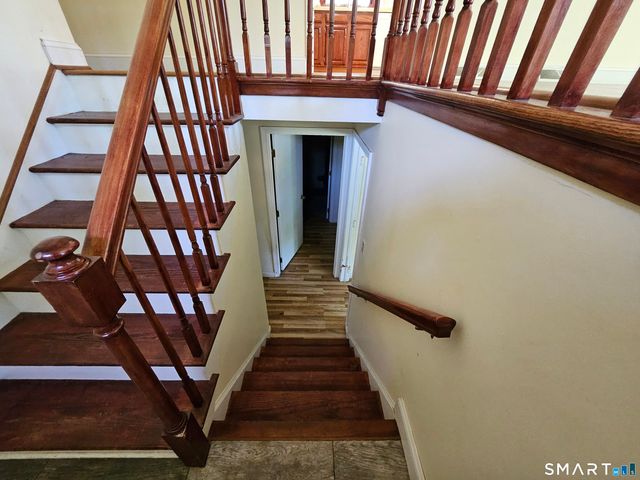 172 Country Hills Road, Hamden, CT 06514
