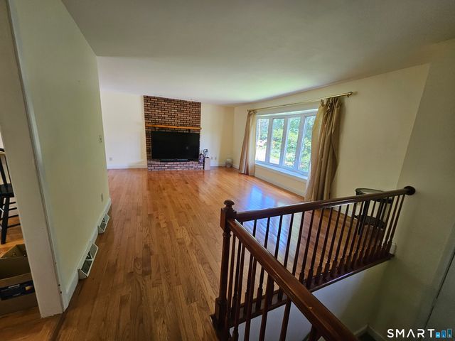 172 Country Hills Road, Hamden, CT 06514