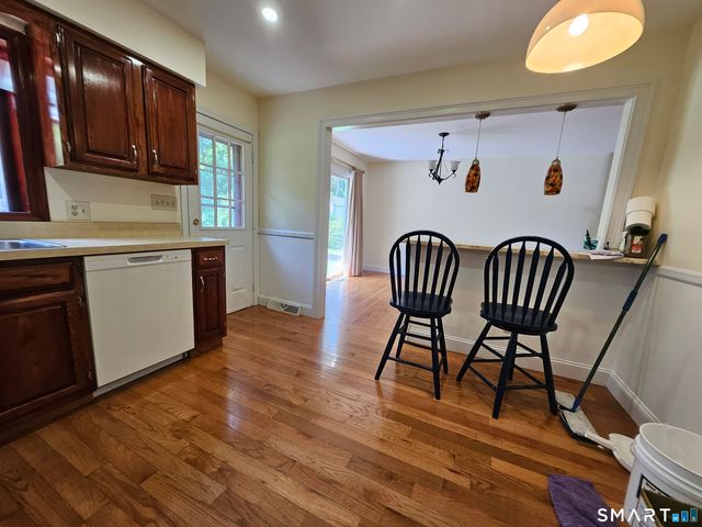172 Country Hills Road, Hamden, CT 06514