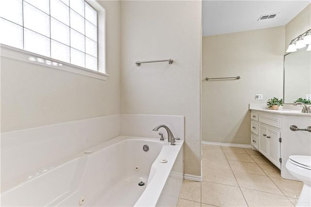 100 Xanthisma Avenue 125, Mcallen, TX 78504