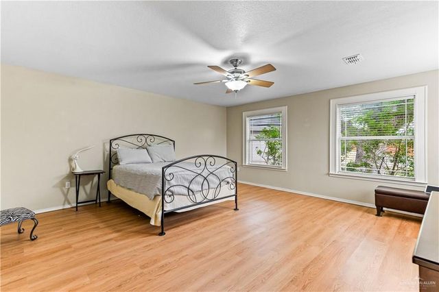 100 Xanthisma Avenue 125, Mcallen, TX 78504