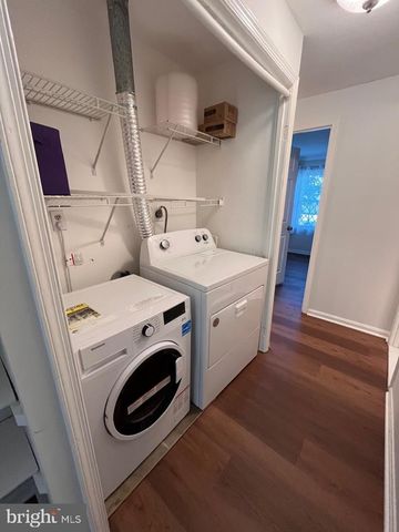 5633 INDEPENDENCE CIR, Alexandria, VA 22312