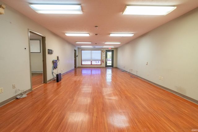 325 N Dixie Way, South Bend, IN 46637