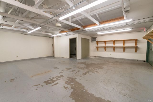 325 N Dixie Way, South Bend, IN 46637
