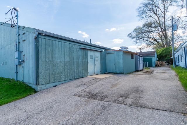 325 N Dixie Way, South Bend, IN 46637
