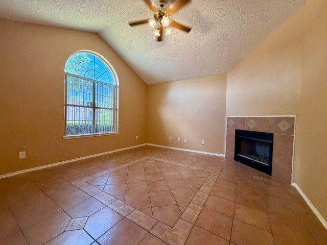2604 Crix Lane, Fort Worth, TX 76140