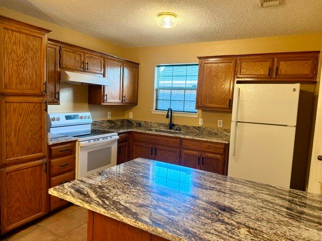 2604 Crix Lane, Fort Worth, TX 76140