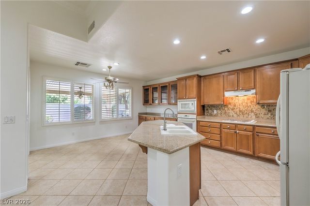 7858 Dancing Leaf Street, Las Vegas, NV 89131