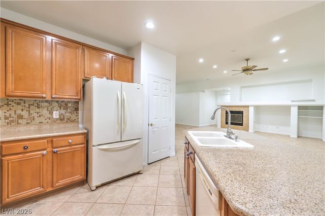 7858 Dancing Leaf Street, Las Vegas, NV 89131