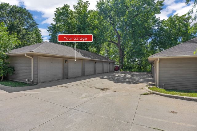 471 N 1st Avenue, Iowa City, IA 52245