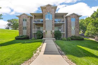 471 N 1st Avenue, Iowa City, IA 52245