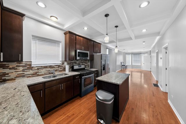 5718 W 63rd Place, Chicago, IL 60638