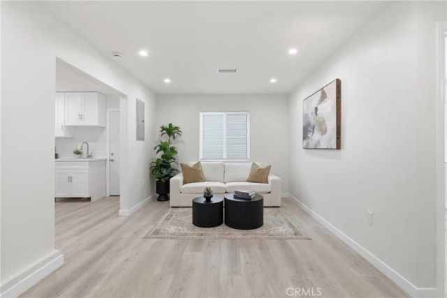 10012 Plainview Avenue, Tujunga, CA 91042