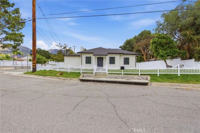 10012 Plainview Avenue, Tujunga, CA 91042